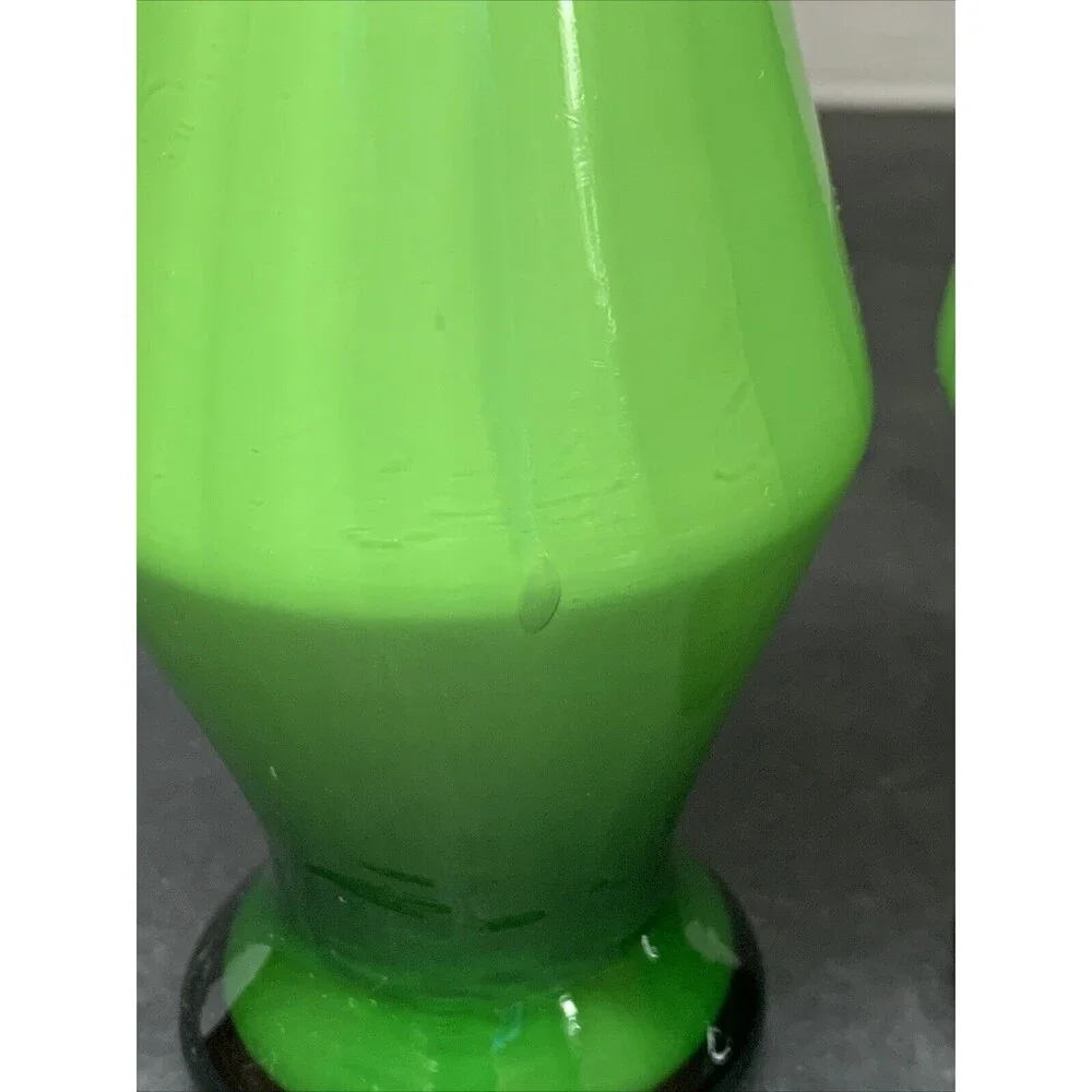 VTG-70’s, Retro, Pair of Glass Bud Vases, White Center, Green Swirl Pattern,Rare